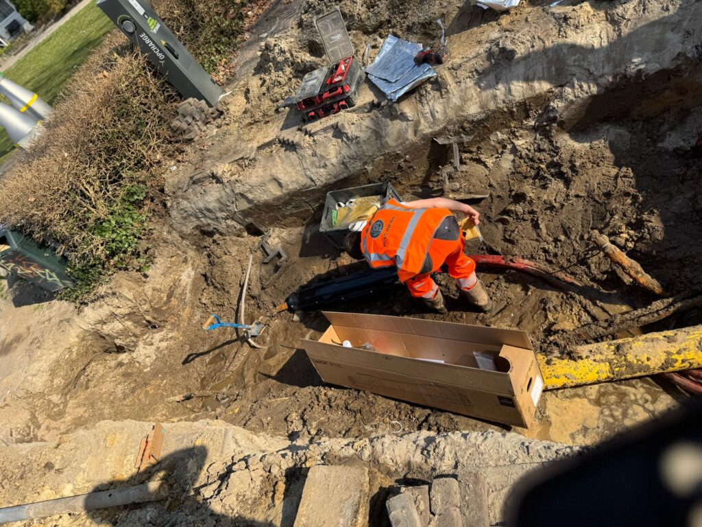 Montage middenspanning wordt hier gedaan door onze medewerker uit Breda